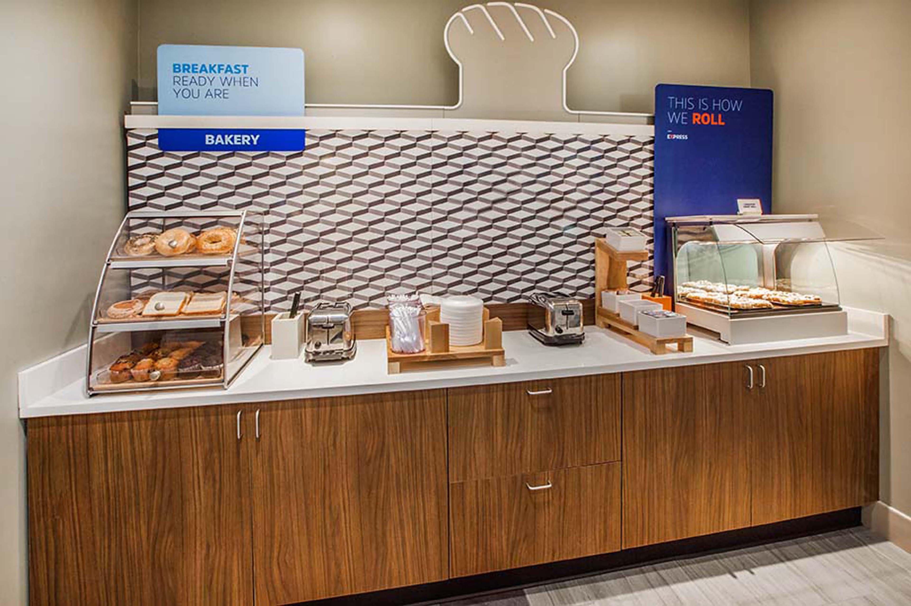 Holiday Inn Express & Suites - Marshalltown By Ihg Dış mekan fotoğraf