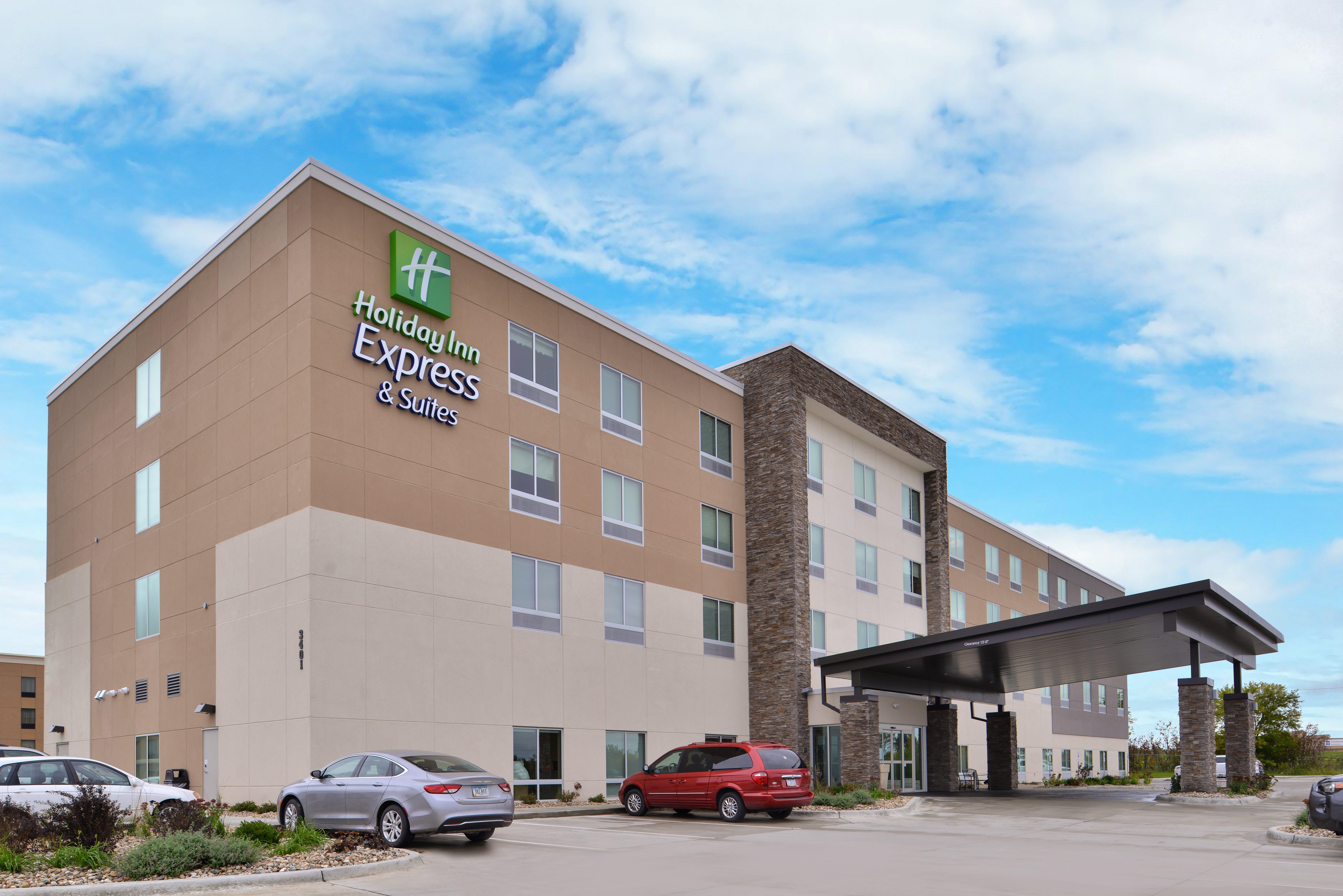 Holiday Inn Express & Suites - Marshalltown By Ihg Dış mekan fotoğraf