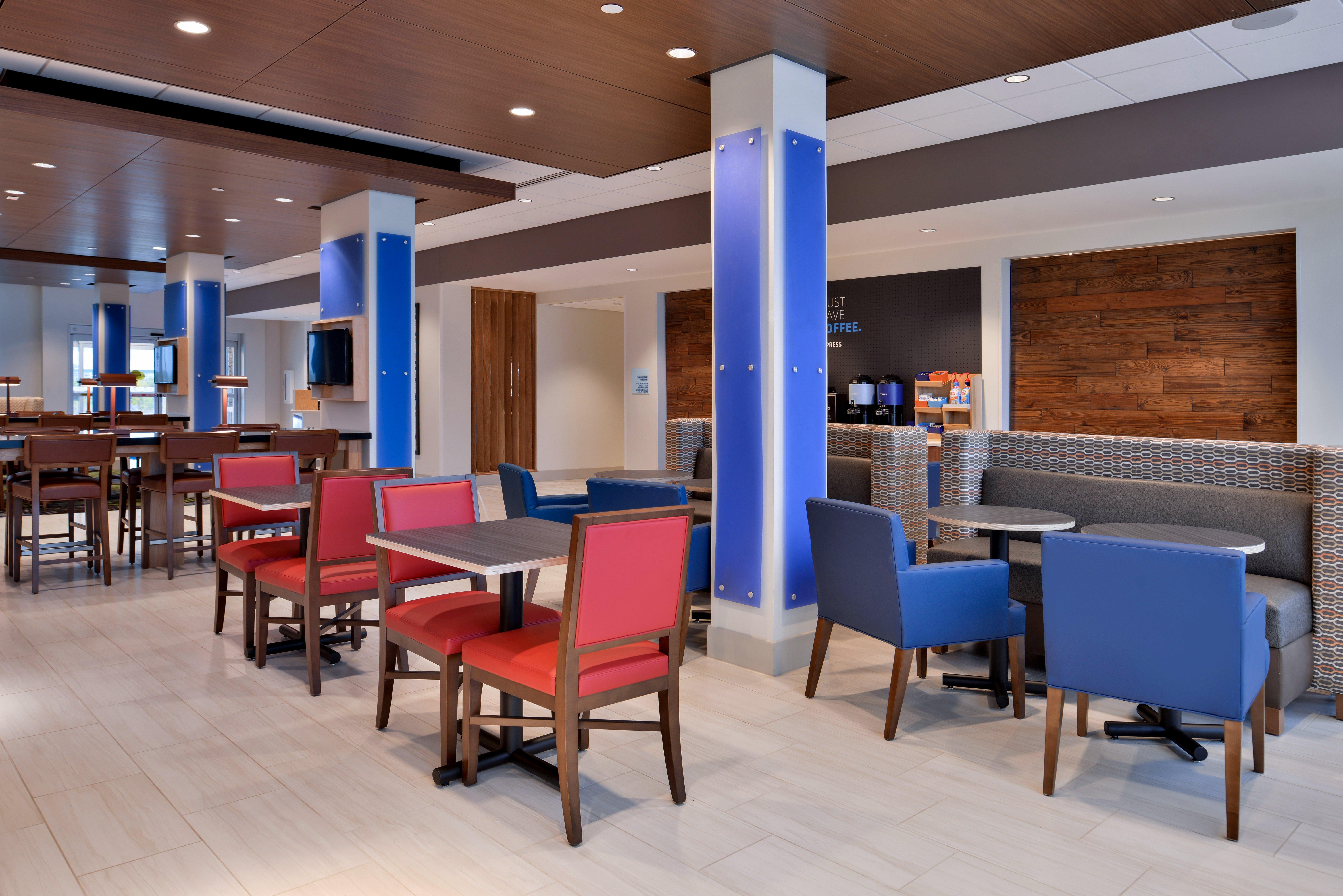 Holiday Inn Express & Suites - Marshalltown By Ihg Dış mekan fotoğraf