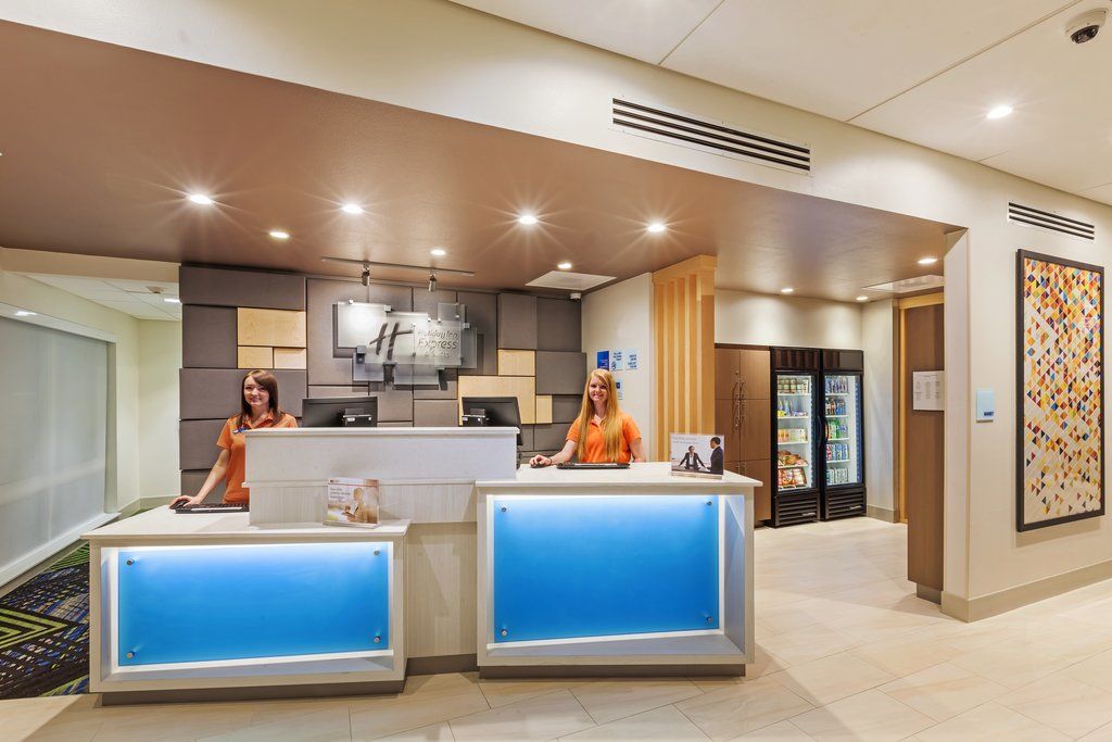 Holiday Inn Express & Suites - Marshalltown By Ihg Dış mekan fotoğraf