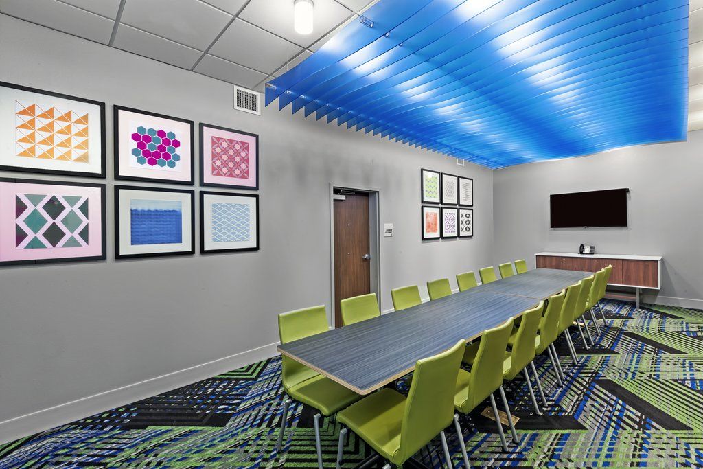 Holiday Inn Express & Suites - Marshalltown By Ihg Dış mekan fotoğraf